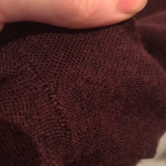 Classy J. Ferrar 100% Washable Merino Wool Burgundy Sweater with Diamond Pattern - Picture 5 of 6